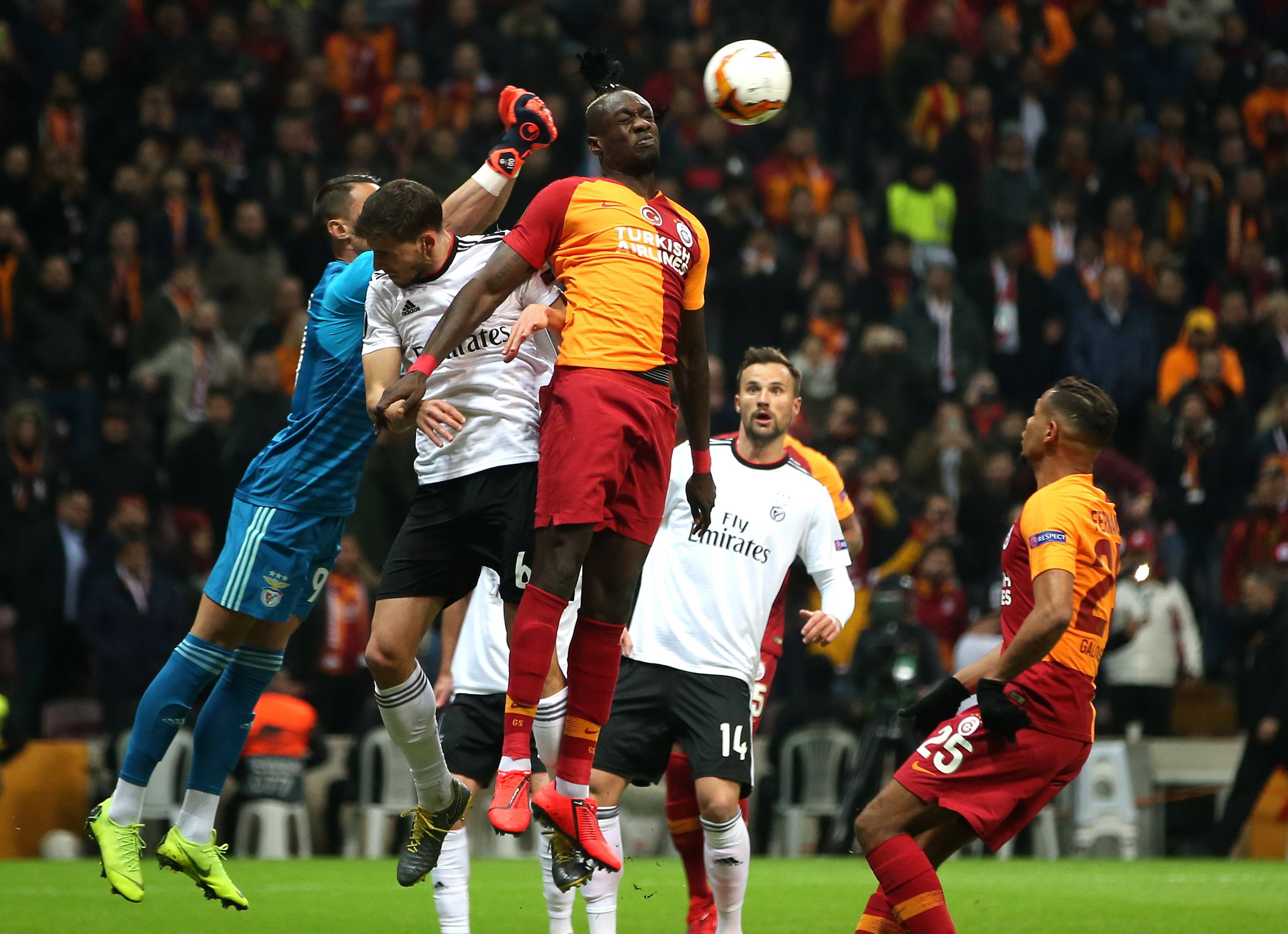 od体育亚洲官网-马赛客场绝杀尼斯，时隔多日再获胜的简单介绍