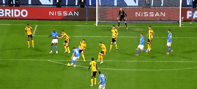 罗马客场战平那不勒斯，实现逆袭