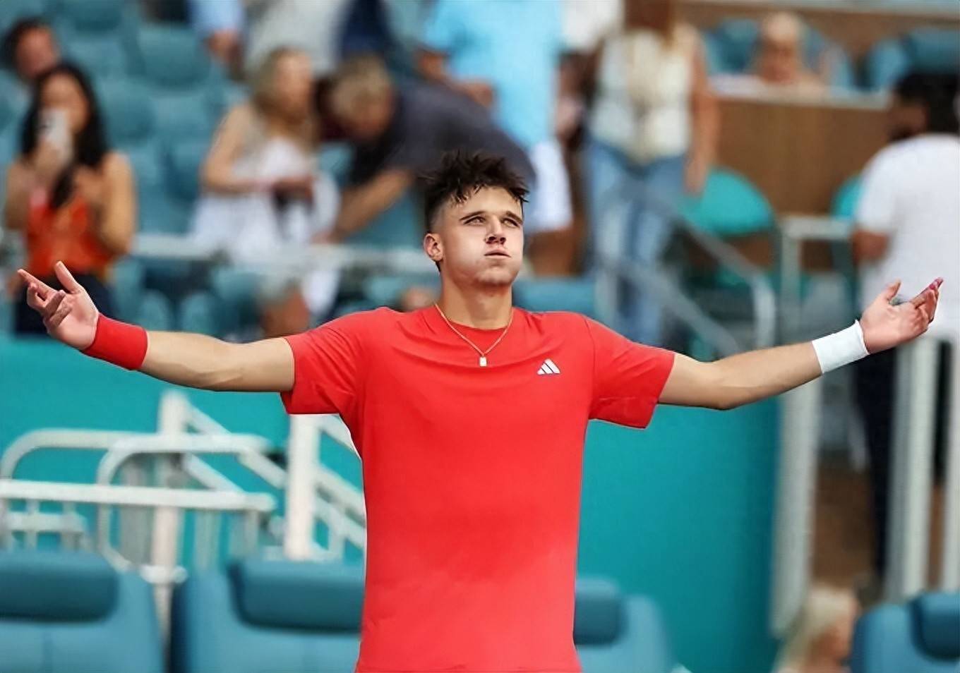 捷克国家队士气高涨,轻松晋级下一轮的简单介绍 捷克国家队士气高涨,轻松晋级下一轮的简单介绍