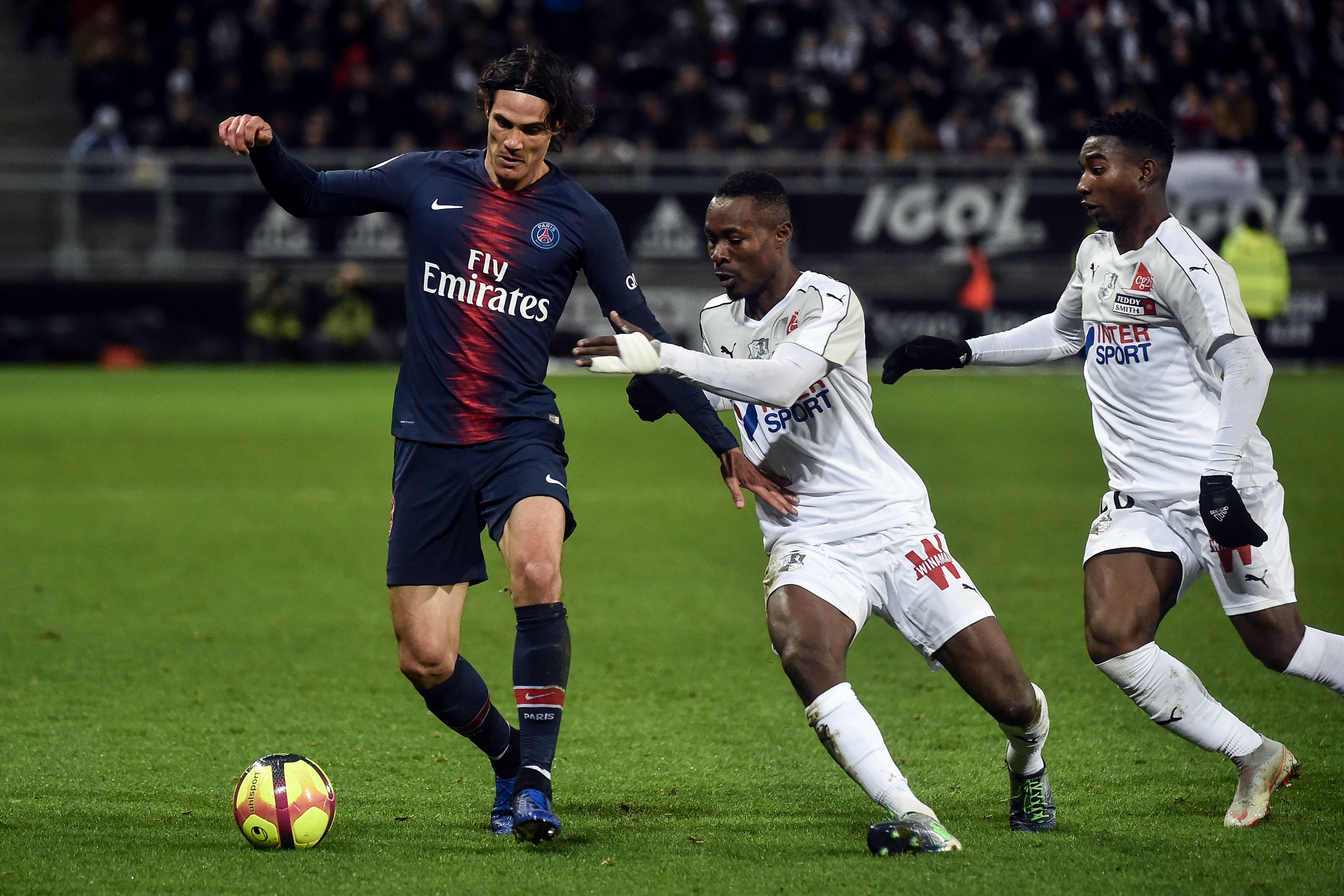 亚眠客场不敌对手,遭遇逆转失利 亚眠客场不敌对手,遭遇逆转失利