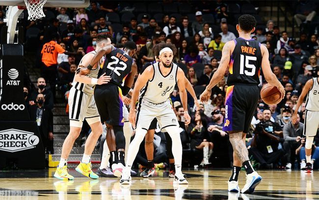 包含雄鹿击败马刺,东部半决赛晋级占据优势,铁血征程的词条 包含雄鹿击败马刺,东部半决赛晋级占据优势,铁血征程的词条