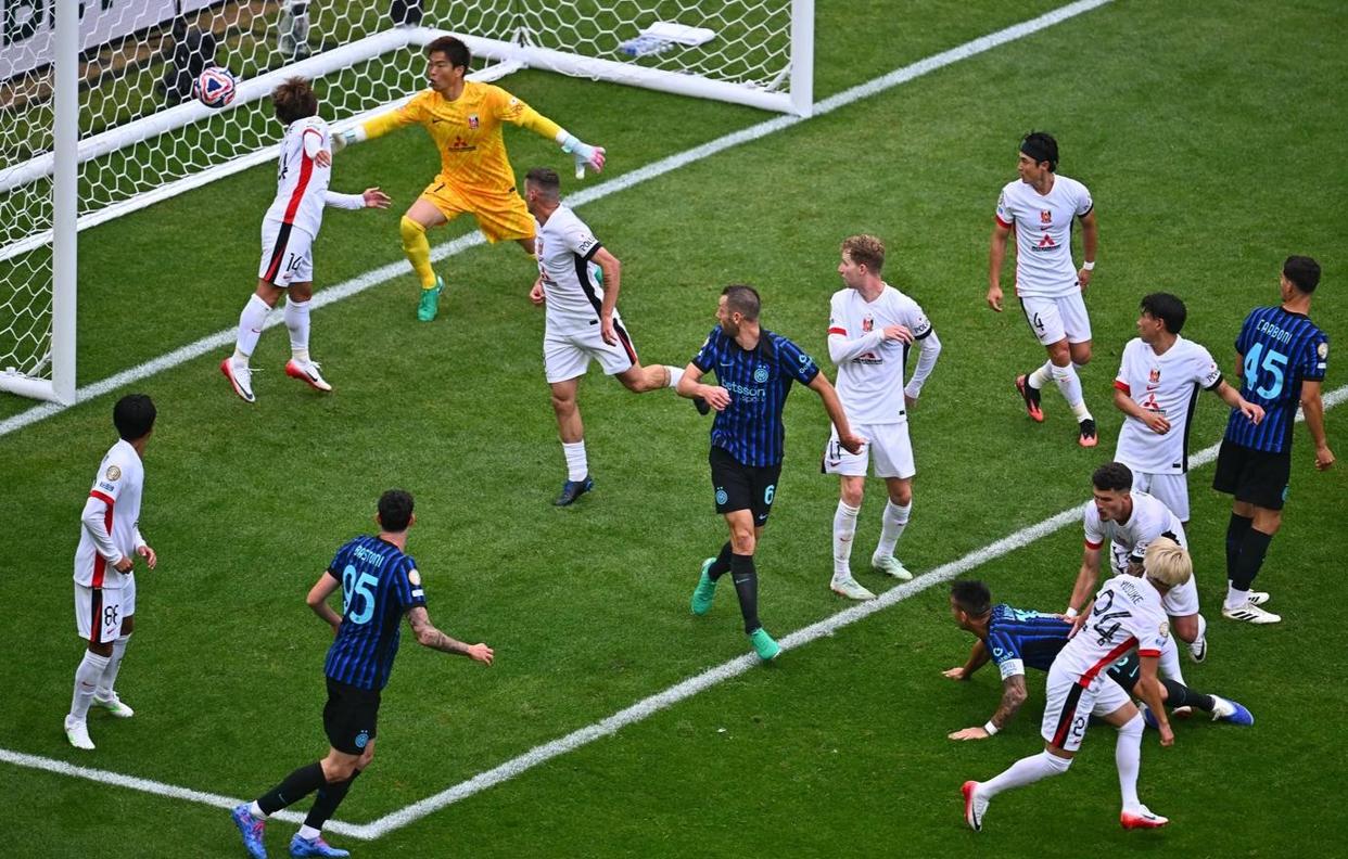 od体育下载-帕尔马主场遭遇惨败，状态低迷