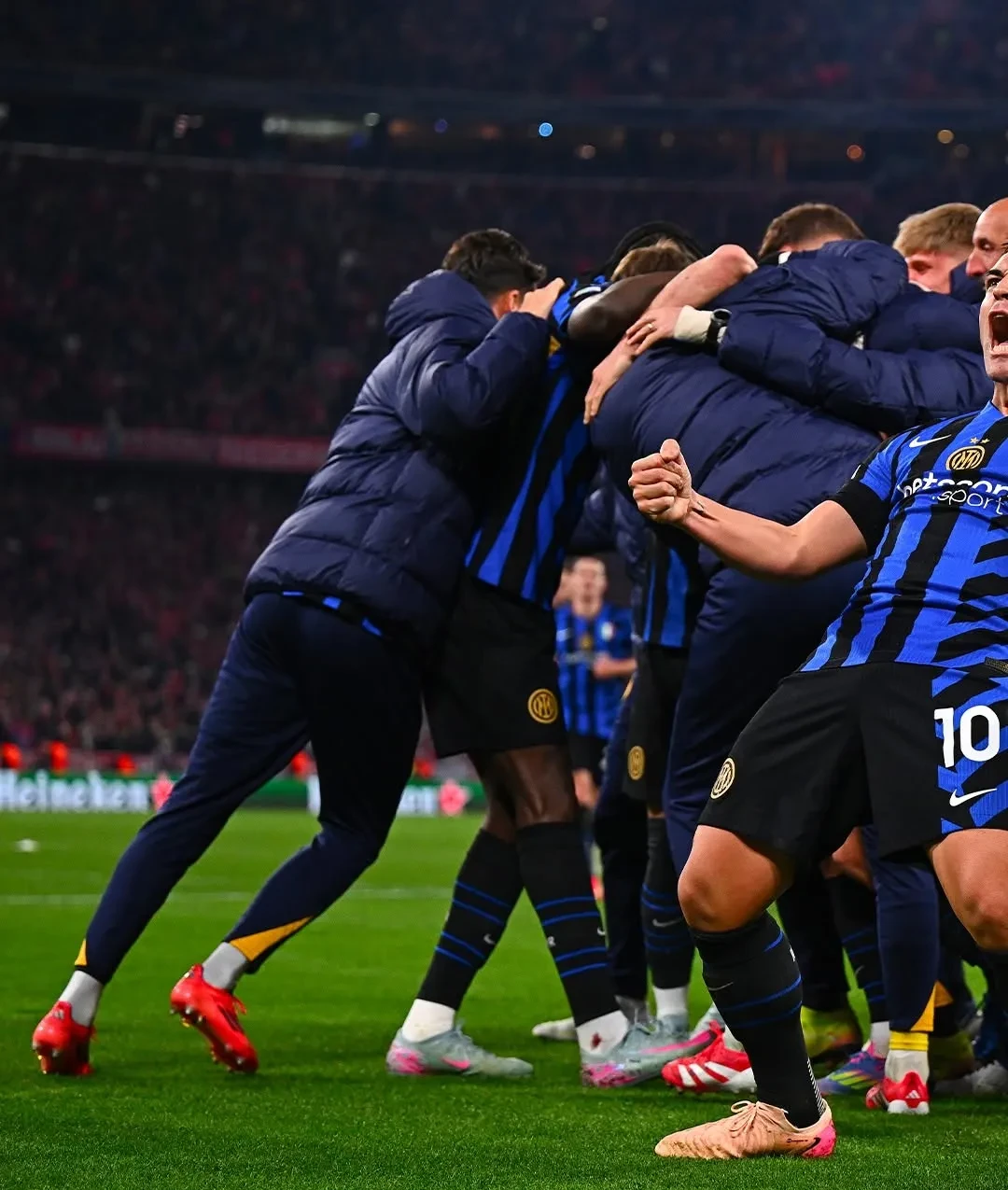 关于拜仁慕尼黑实力碾压,攻守兼备夺冠在望的信息 关于拜仁慕尼黑实力碾压,攻守兼备夺冠在望的信息