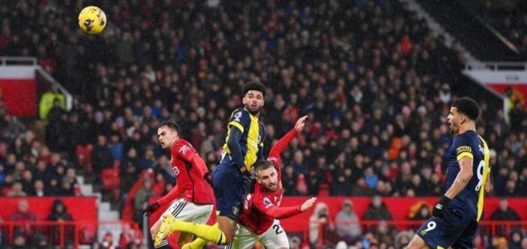 包含曼联战平对手,积分榜逐渐落后的词条 包含曼联战平对手,积分榜逐渐落后的词条