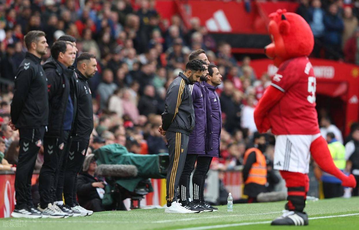 曼联客场逼平对手,球队状态回暖的简单介绍 曼联客场逼平对手,球队状态回暖的简单介绍